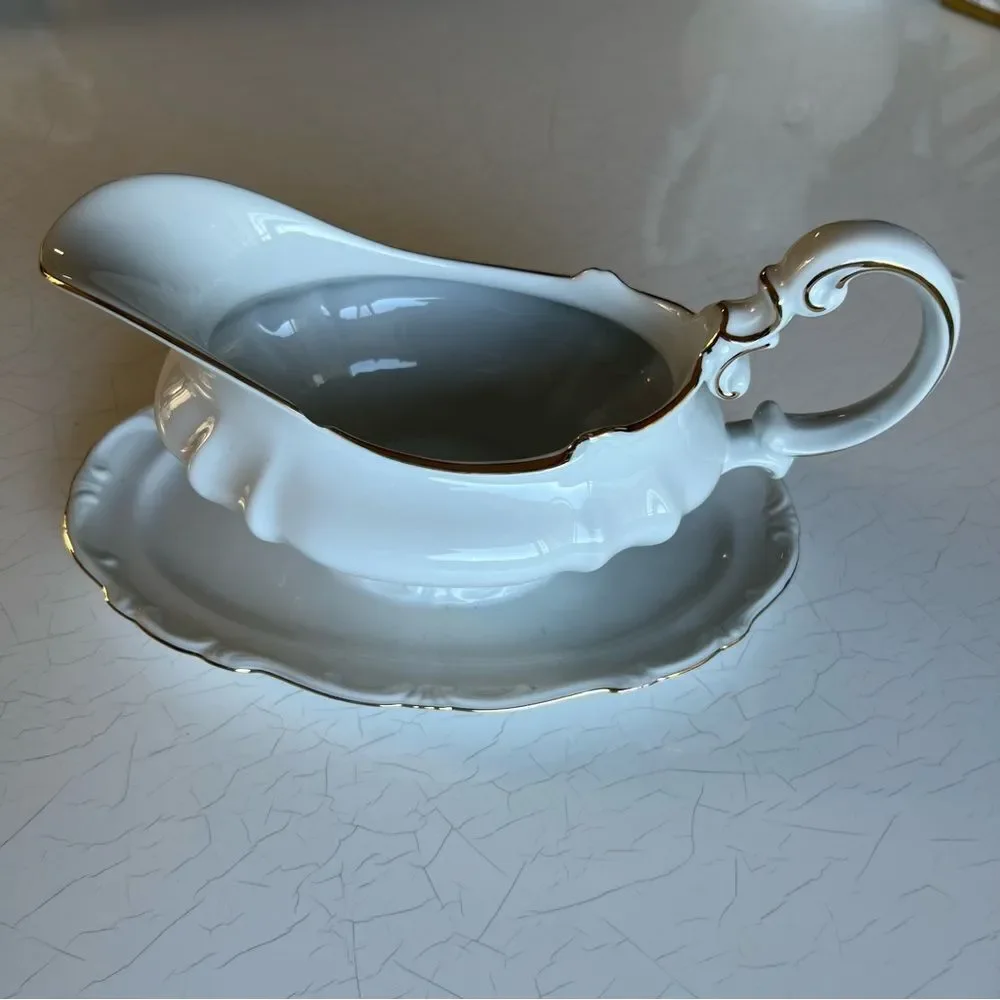 WINTERLING BAVARIA WIG83 GRAVY BOAT & ATTACHED UNDER PLATE 16 OZ GOLD TRIM